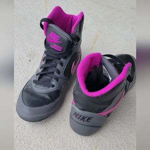 Nike Shoes (9.5)